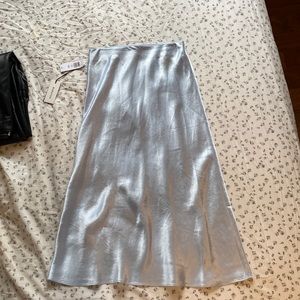 Aritzia Babaton Slip Skirt - colour:Glimmer Sz. 2